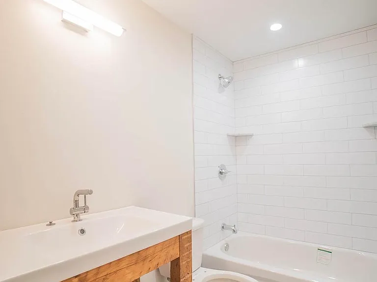 1331 N Randolph St — Photo 10