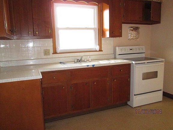 2nd image of 625 Schwartz Dr
