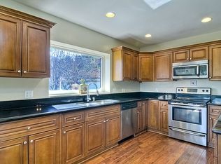 4040 Pala Mesa Oaks Dr, Fallbrook, CA 92028