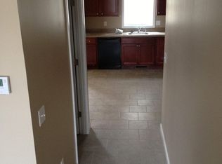 123 Rowley St, Agawam, MA 01001