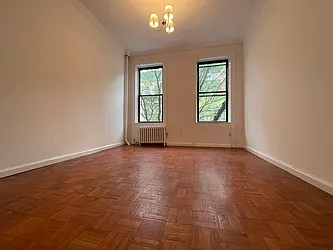 Rented by HOLTON REAL ESTATE INC.