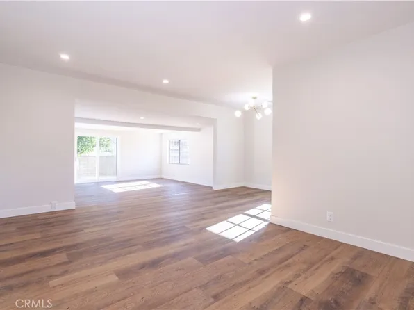 8330 Glenoaks Blvd, Sun Valley, CA 91352