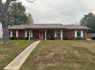 3803 Royal Forrest Dr, Pine Bluff, AR 71603
