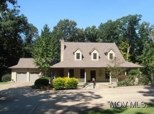 205 Colegate Woods Dr, Marietta, OH 45750