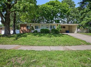 1145 Cheyenne Dr, Florissant, MO 63033