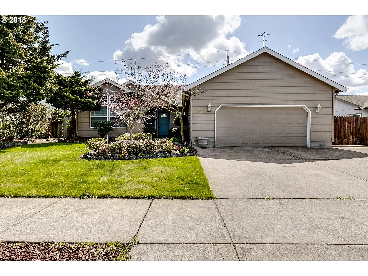 2262 Dale Ave photo 1