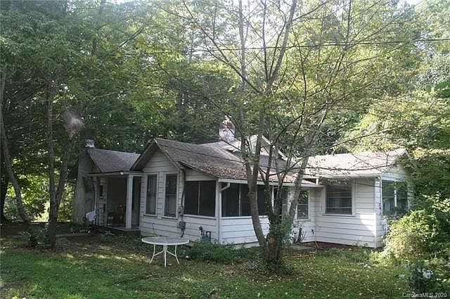 2nd image of 92 Arco Rd