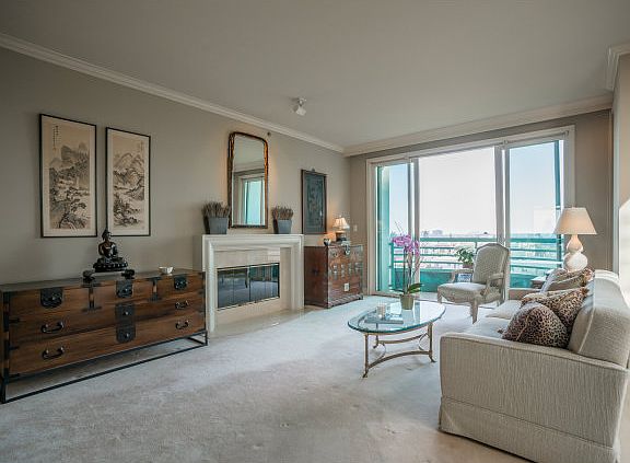 3rd image of 601 Laurel Ave APT 608