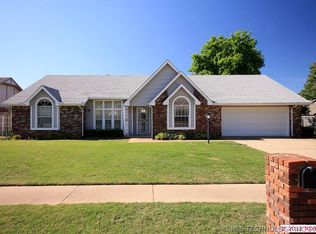 8502 E 109th St, Tulsa, OK 74133