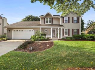 9 Strawberry Ln, Appleton, WI 54915