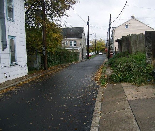 2nd image of 639 N Brick St