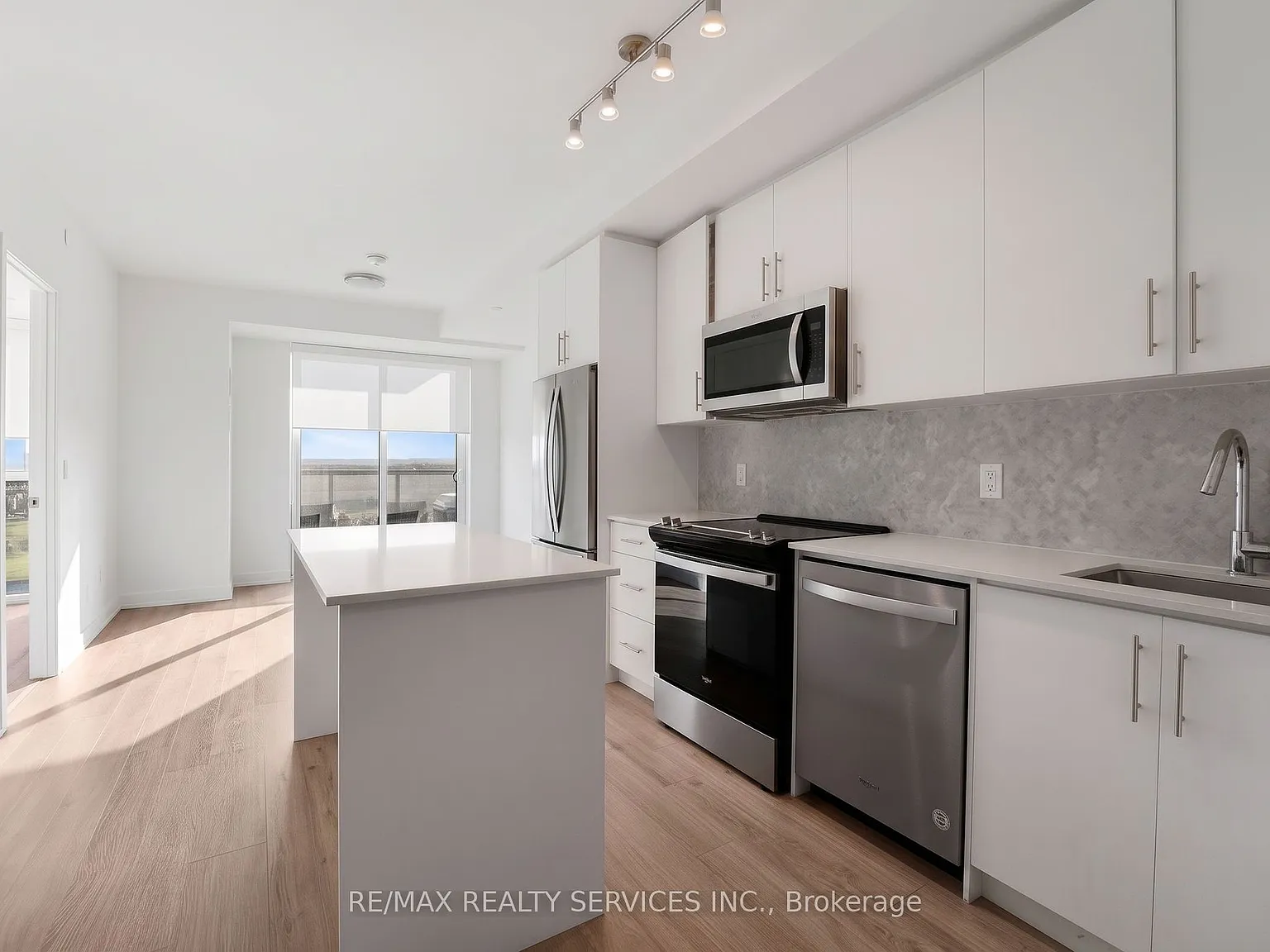 1 bed, $2,200 — Photo 4