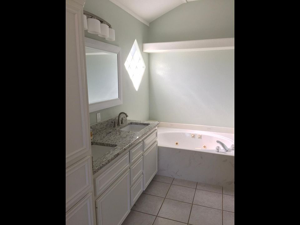1st image of 13841 Longboat Dr