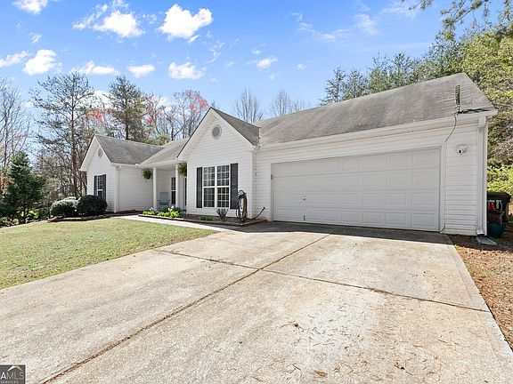 2nd image of 536 Redbud Ln