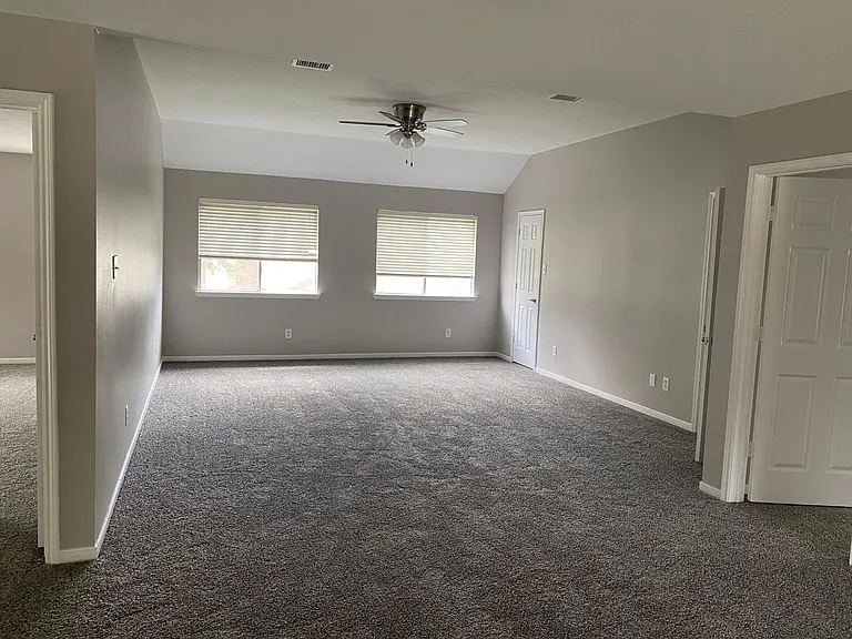9403 Meadow Point Ct — Photo 18