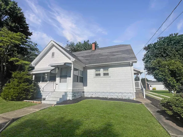 109 N Walnut St, Huntingburg, IN 47542