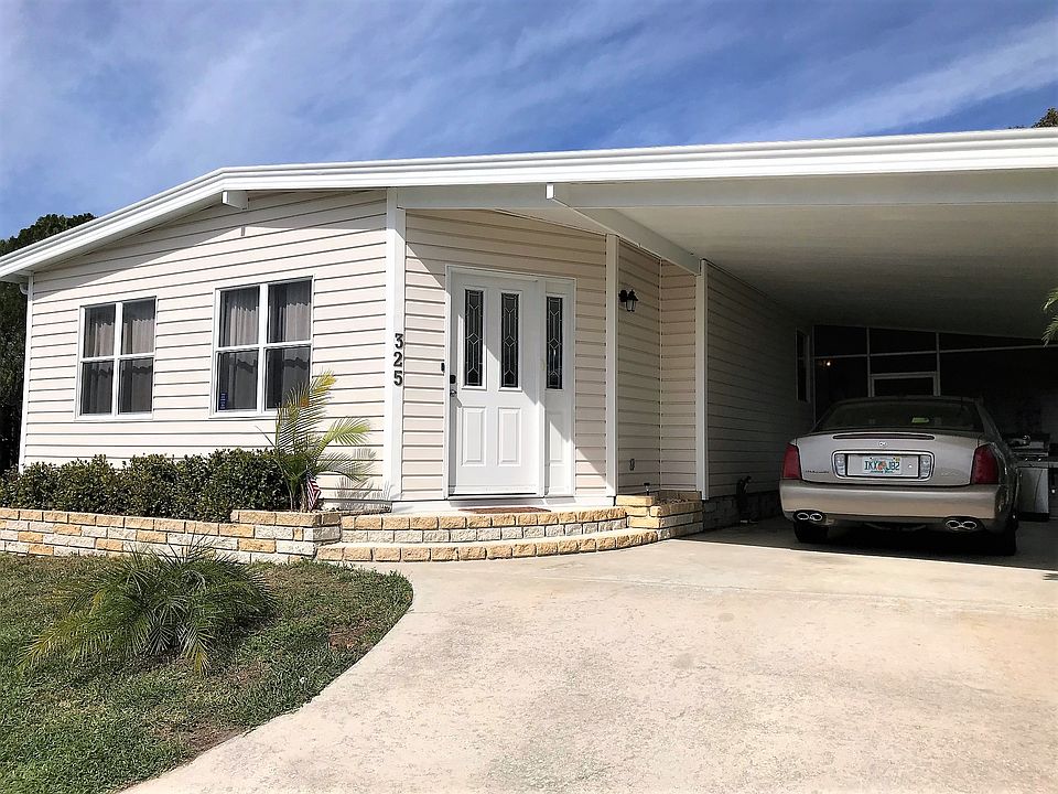 325 Colony Drive North