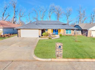 701 John F Kroutil Dr, Yukon, OK 73099