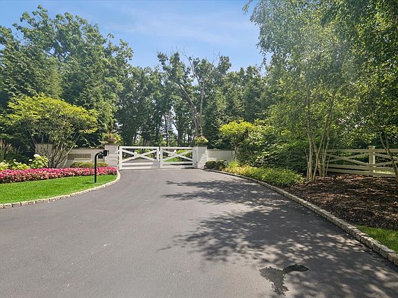 2nd image of 25185 Shagbark Rd