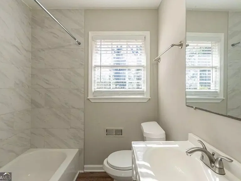 2833 Lynda Pl — Photo 10