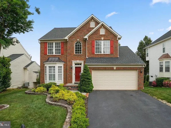 47400 River Crest St, Sterling, VA 20165