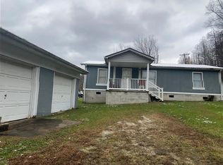 8 Fairchild Ln, West Van Lear, KY 41268