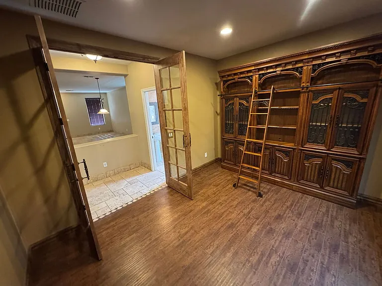 3458 E Merrill Ave — Photo 7