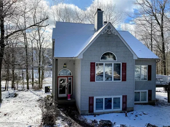 10 Rockspring Ct, Lake Harmony, PA 18624