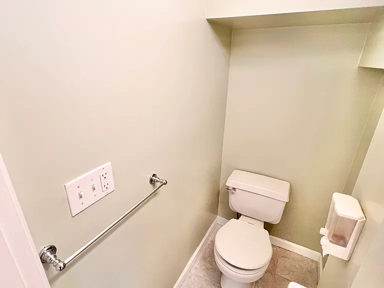 363 Willits St — Photo 6