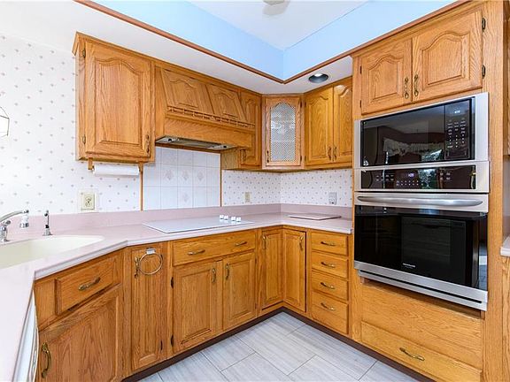 4th image of 3135 Sodl Ln