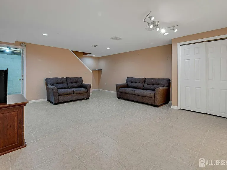 177 Bexley Ln — Photo 23