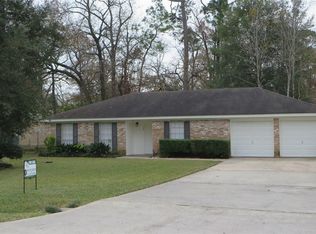 152 Greenleaf Ln, Conroe, TX 77304