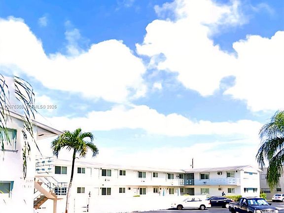2nd image of 3525 Tyler St APT 9