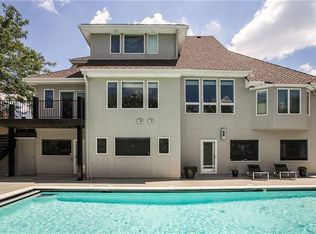 6118 NE Upper Wood Rd, Lees Summit, MO 64064