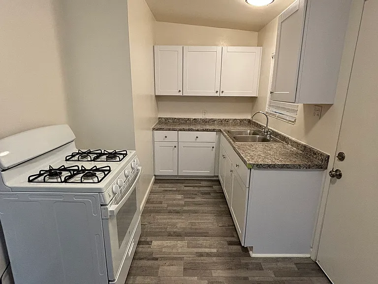 465 W Ramona Dr — Photo 5
