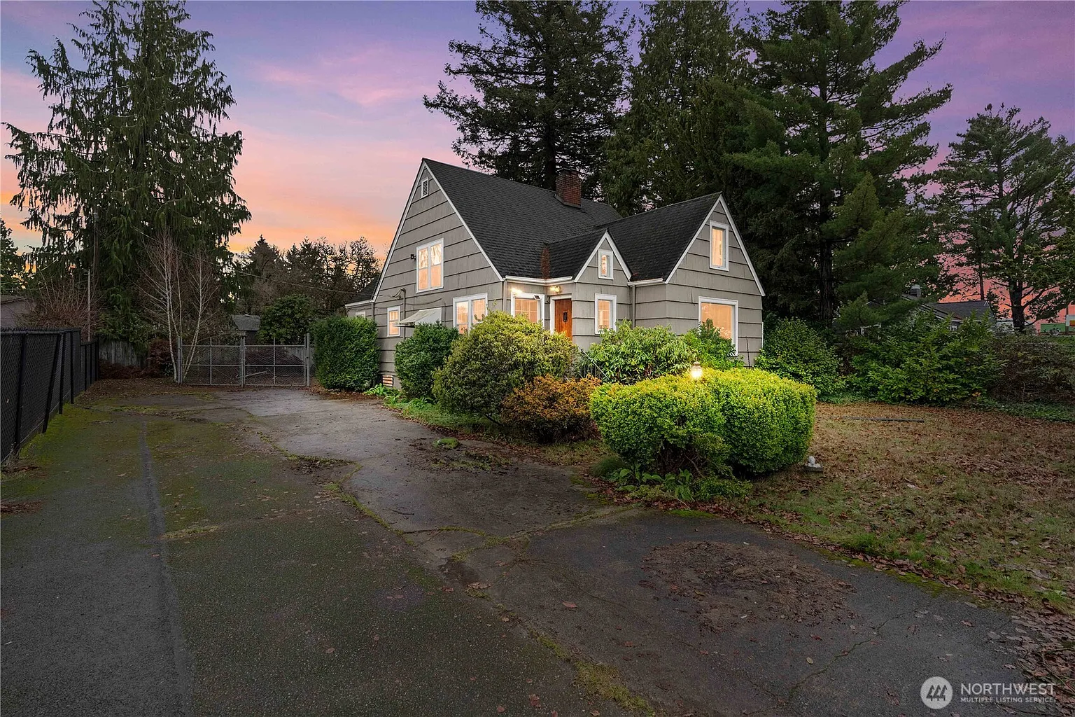 6311 Pacific Avenue photo 1