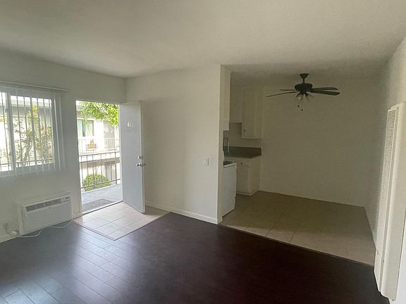 5th image of 11104 Aqua Vista St #41