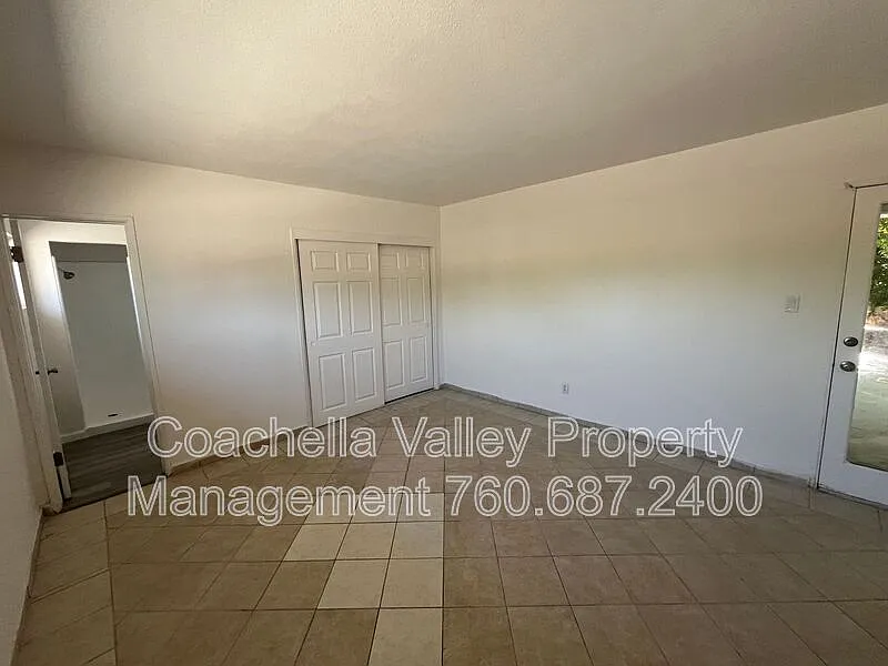 Studio, 1.0 bath, $995 — Photo 4