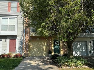 110 Hampshire Sq SW, Leesburg, VA 20175
