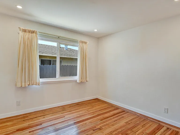 177 Romney Ave — Photo 25