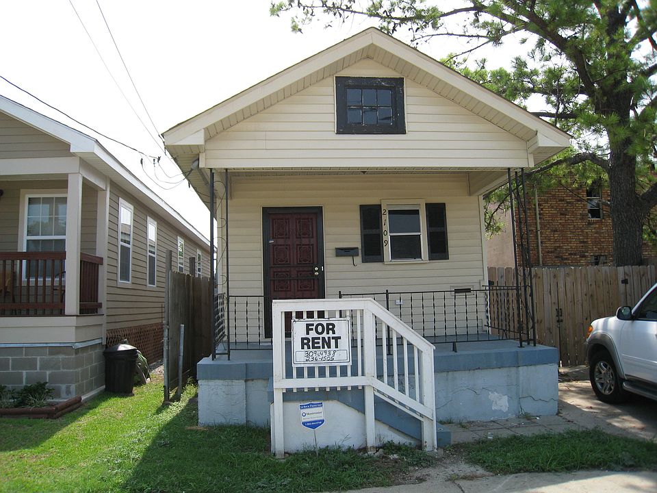 1st image of 2109 Louisa St