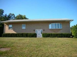 471 Old Oak Ln, New Columbia, PA 17856