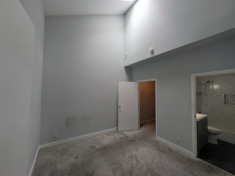 837 E 17th Ave #3L — Photo 5