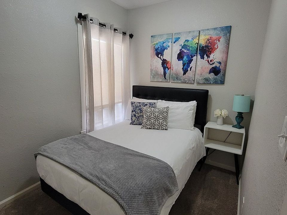 1st image of 1023 W Woodlawn Ave #2