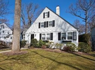 6 Fern Rd, Larchmont, NY 10538