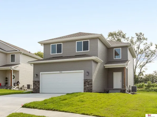 7923 N 93rd St, Omaha, NE 68122