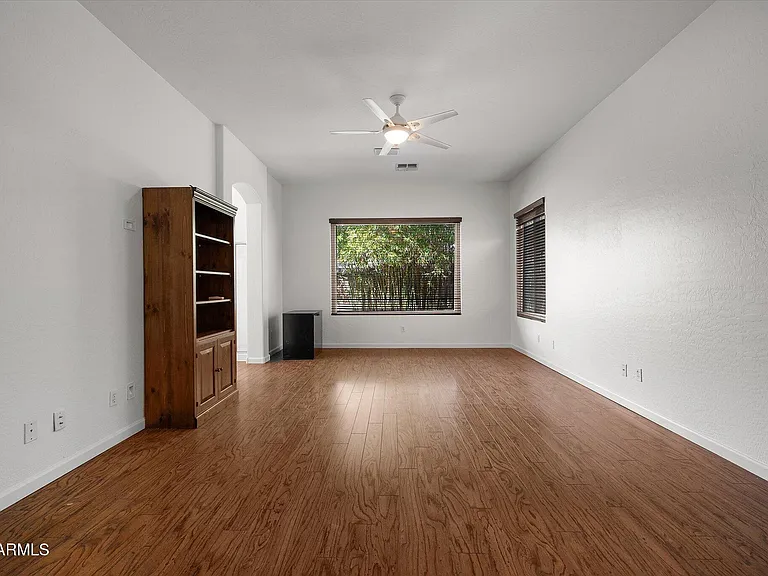 4018 E Harrison St — Photo 15
