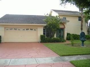 9131 S Lake Miramar Cir, Hollywood, FL 33025