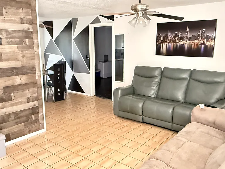 1828 Dartmouth Dr — Photo 10