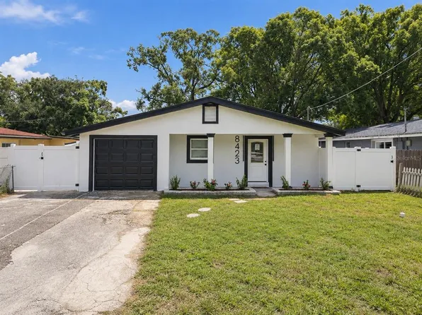 8423 N PACKWOOD AVENUE, TAMPA, FL 33604